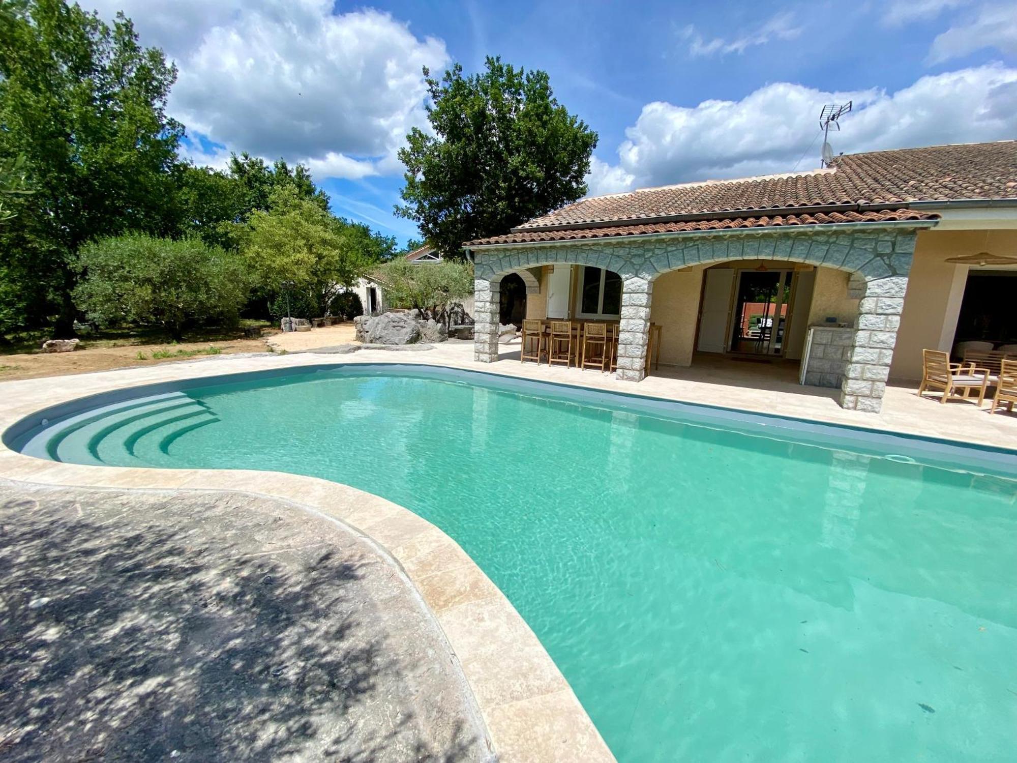 Maison Pour 12P, Piscine A Debordement Chauffee D'Avril A Octobre Inclus Ruoms Ngoại thất bức ảnh